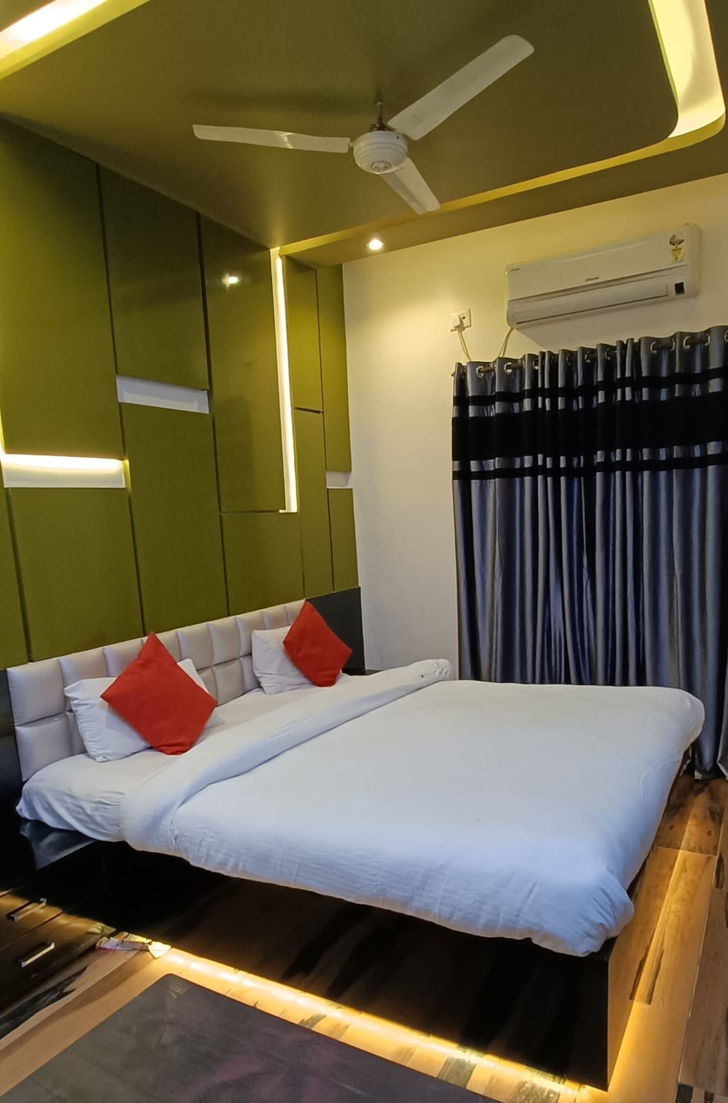 Executive Room
